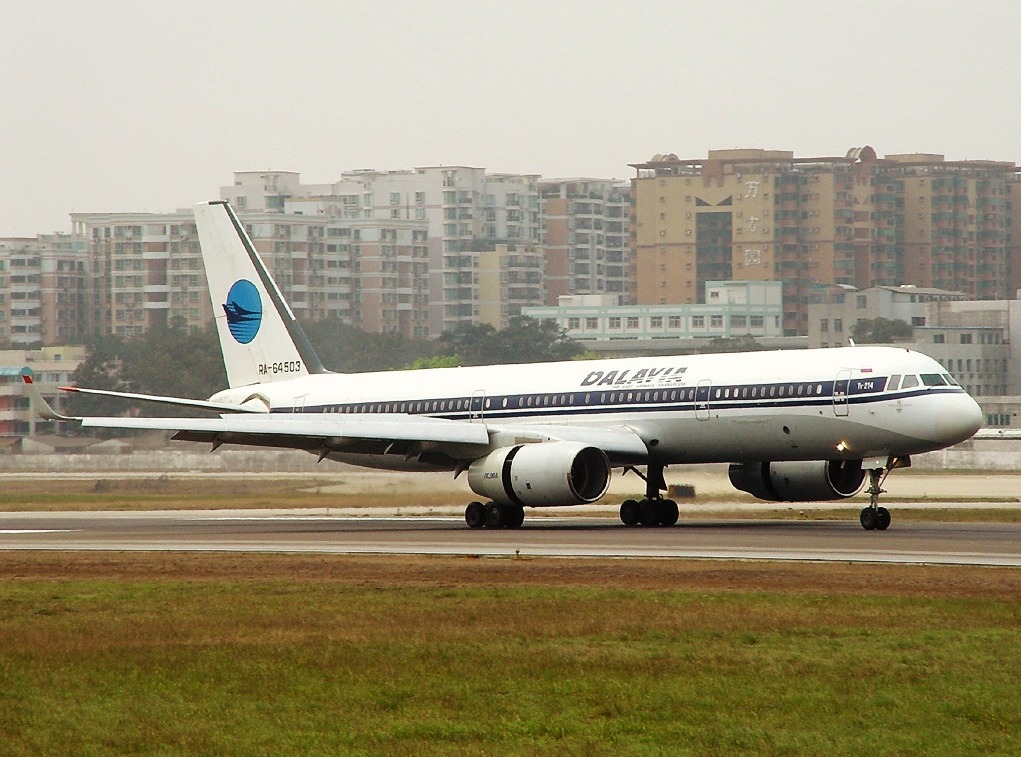 Ту-214