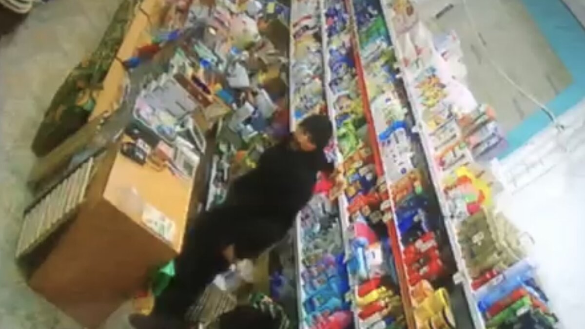 Нас грабили 