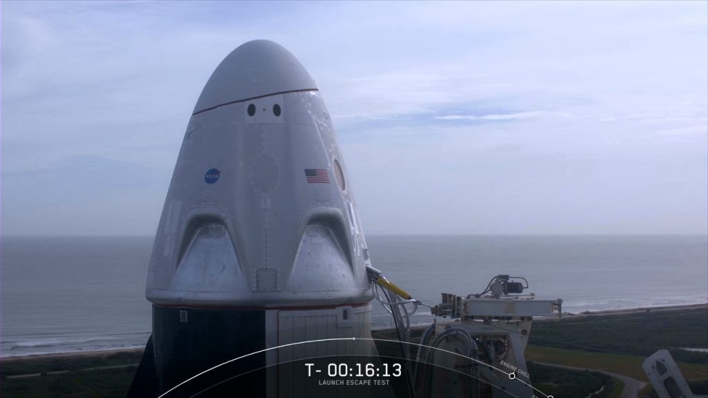 Crew Dragon после завершения испытания (источник: SpaceX)