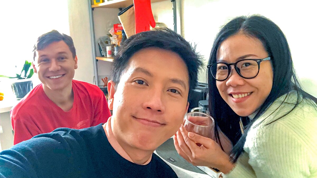 Вместе с индонезийскими друзьями. Фото автора, 2020.