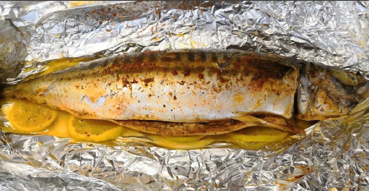 Запеченая скумбрия с лимоном 