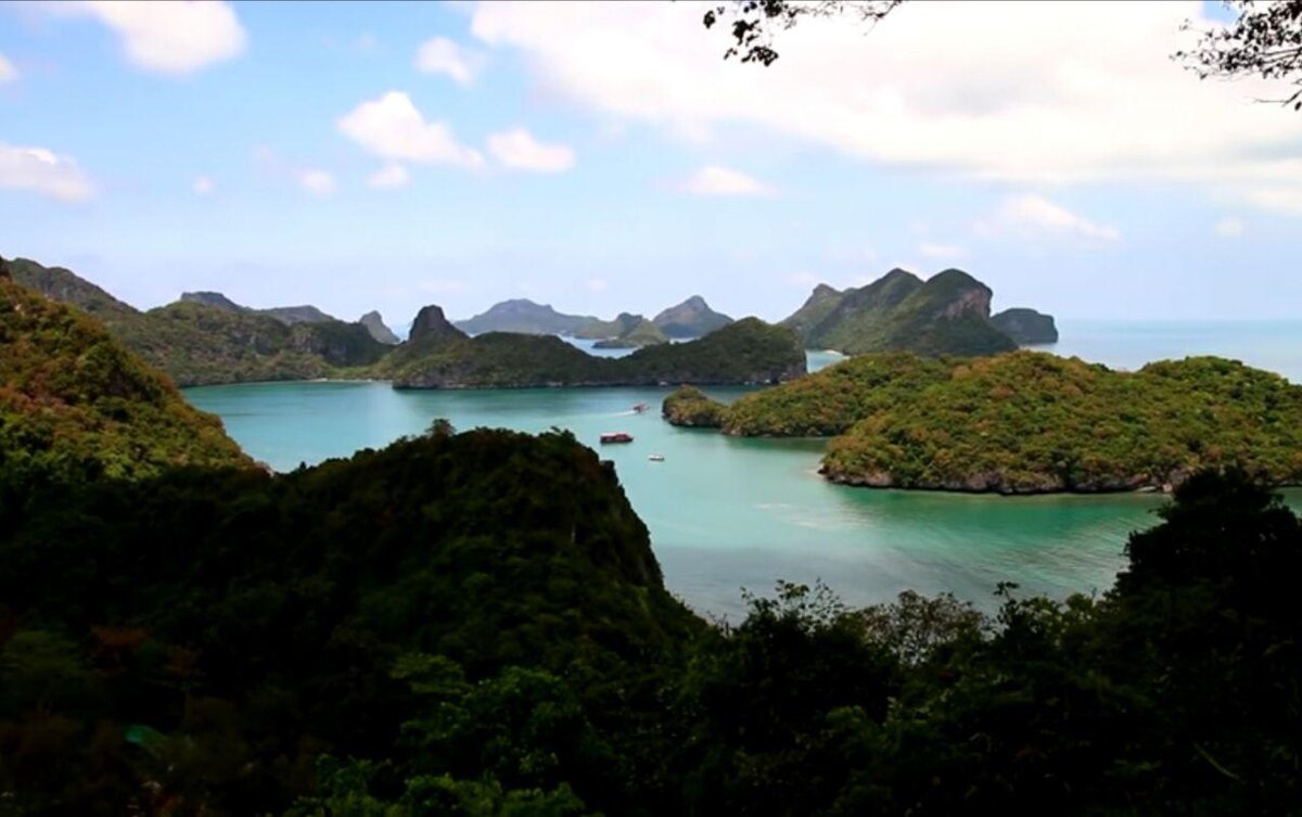 Виды с обзорных площадок.Анг Тонг