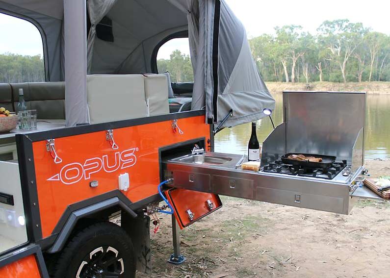 Прицеп Opus Camper чёрный