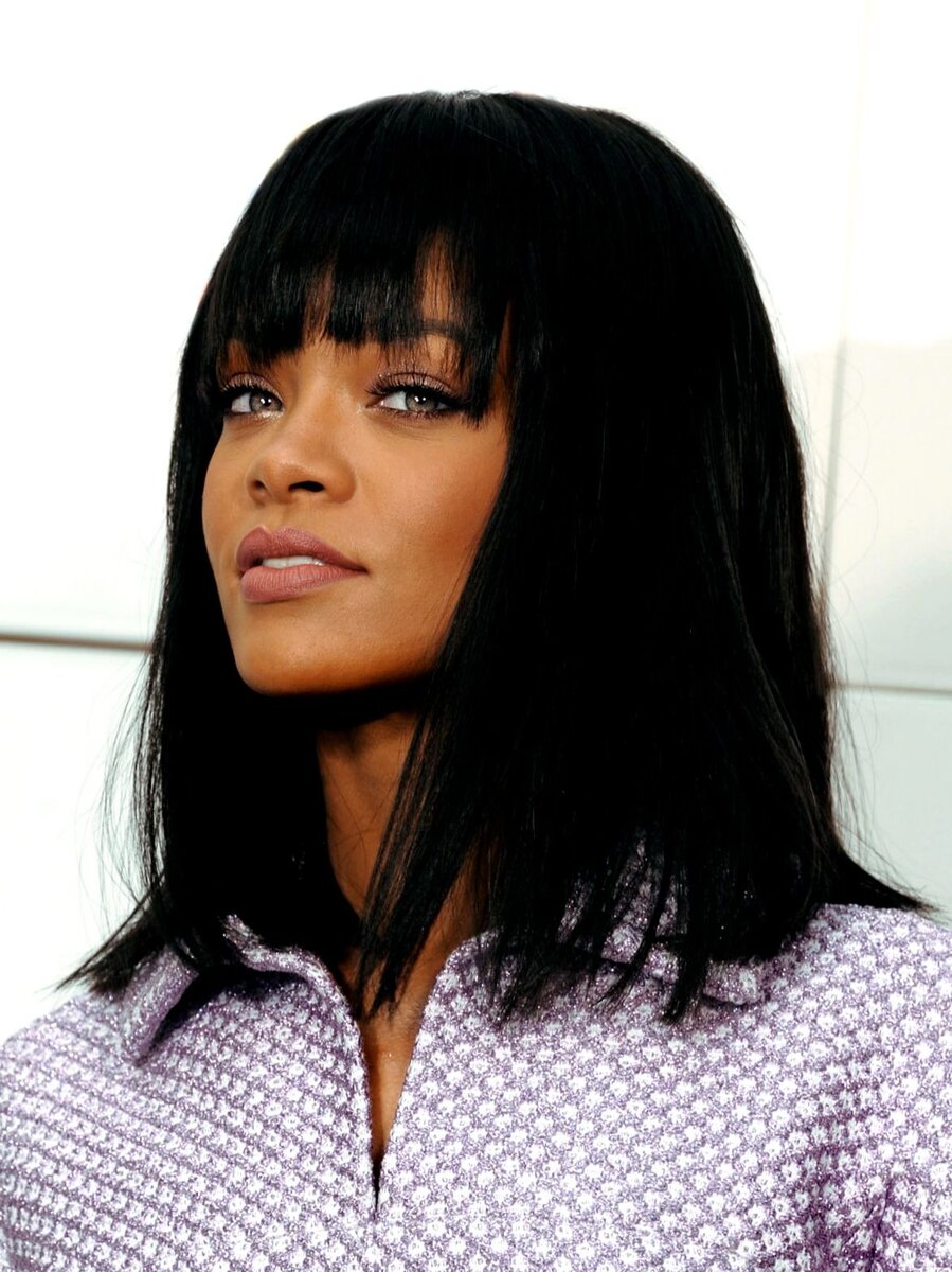 Овалу идут любые челки, но лучше всего выглядит филированная челка