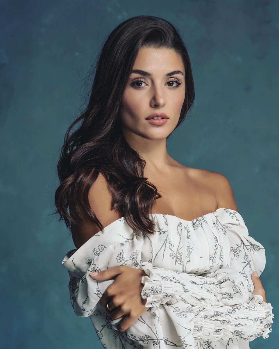 Ханде Эрчел. 