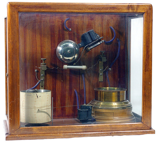 Аппарат для беспроводной телеграфии.
