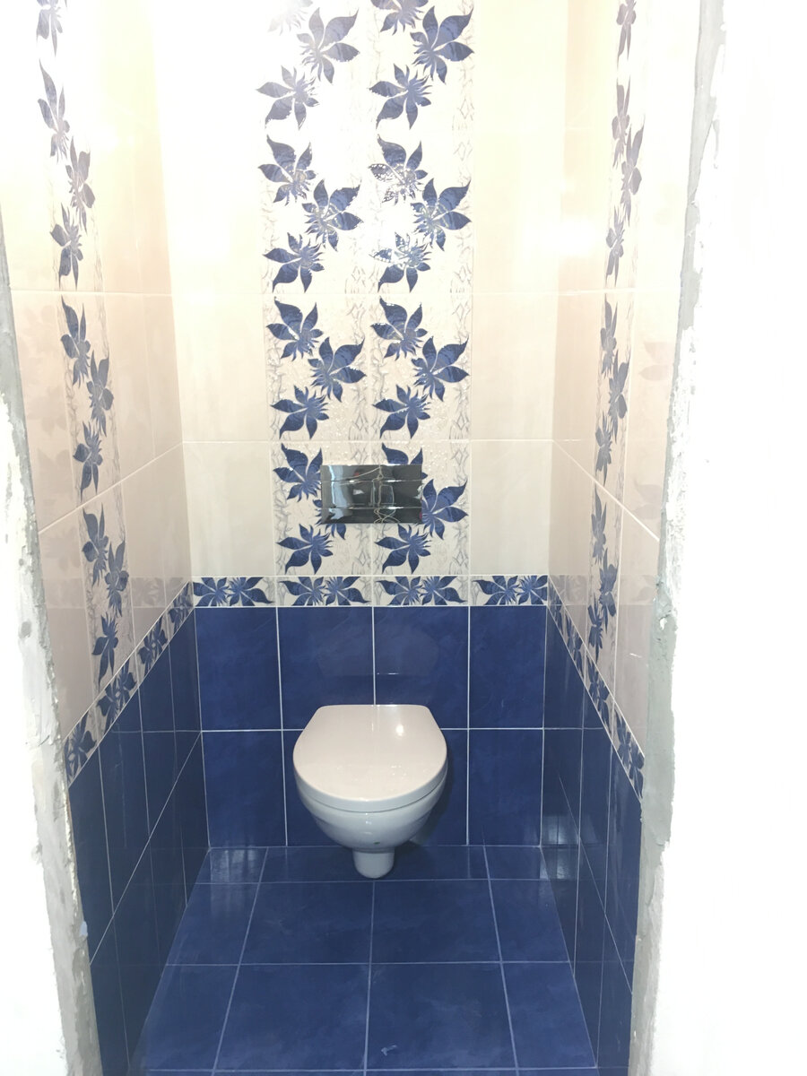 Установил подвесной унитаз.