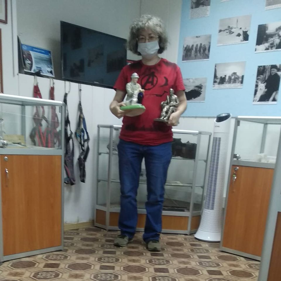 Директор Музея Собаки в зале "Собаки в освоении Севера" (фото Музея Собаки)