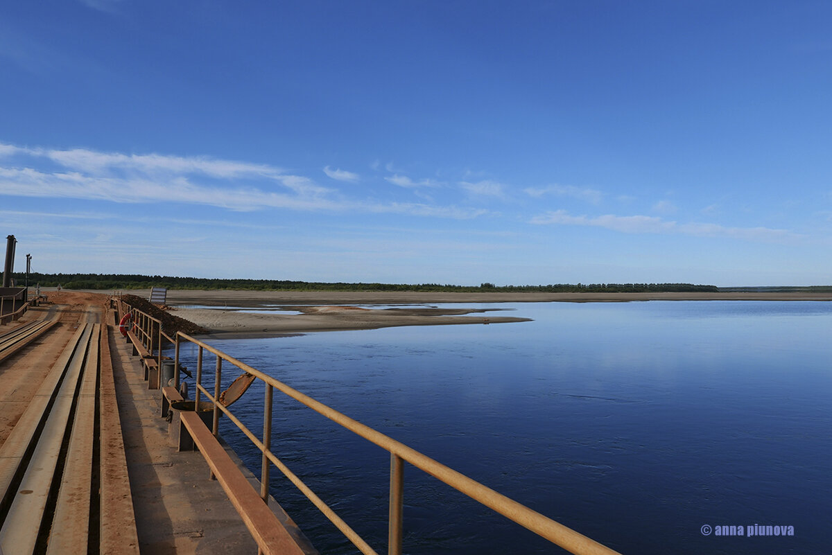 Понтонная переправа через Мезень