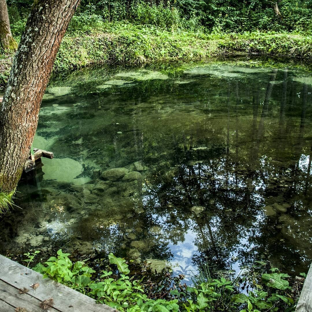Юлово озеро ульяновская. Юлово родник. Родник красный ключ башкортостан. Красный ключ (родник). Голубое озеро башкирия нуримановский район.