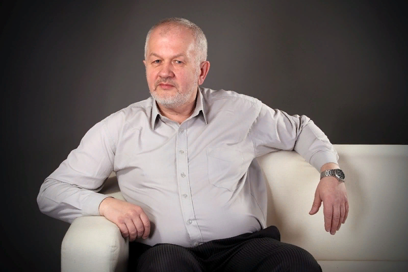 Владимир Михайлович Мельников.