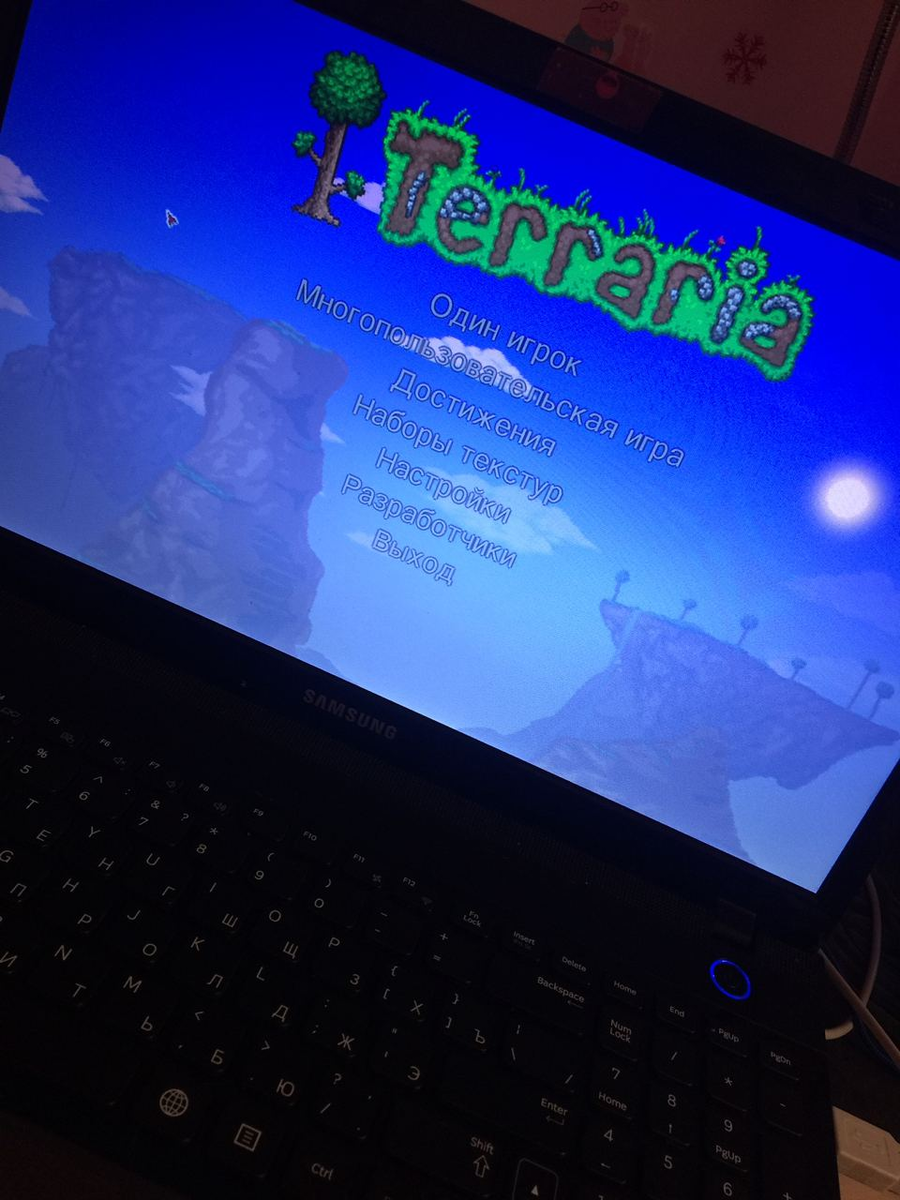 Котик кстати не играет в игры.