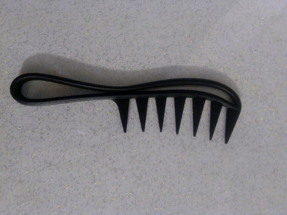 Карбоновый гребень