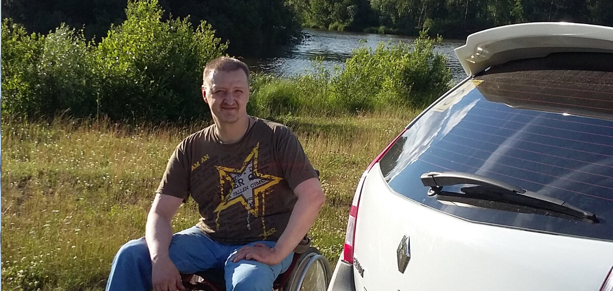 На фото автор письма