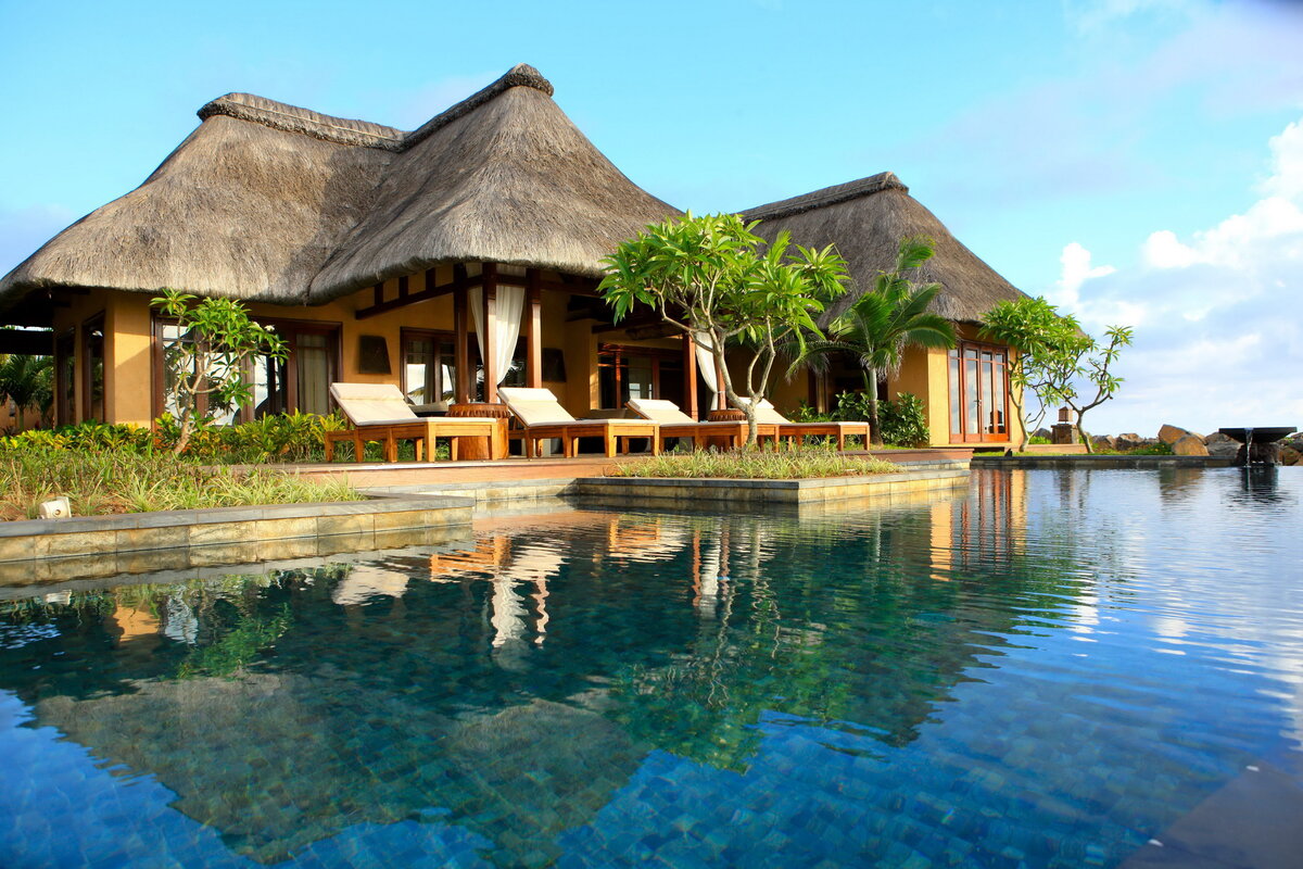Источник: https://on-desktop.com/wps/World___Asia_Bungalow_in_Bali_086112_.jpg