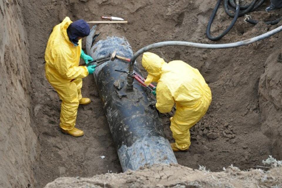 Демонтаж незаконно установленной врезки. 