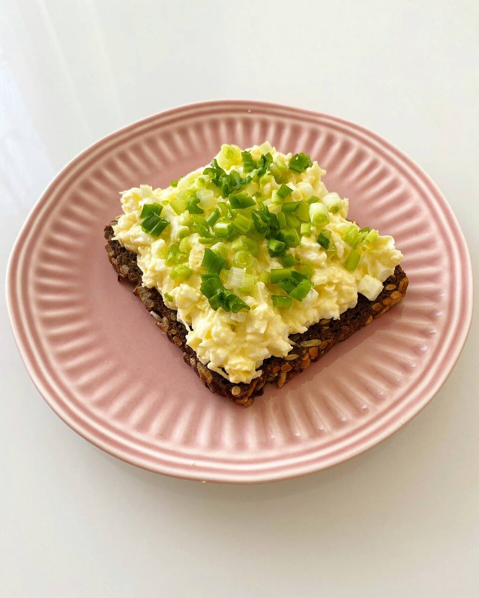 Тост с яичной намазкой