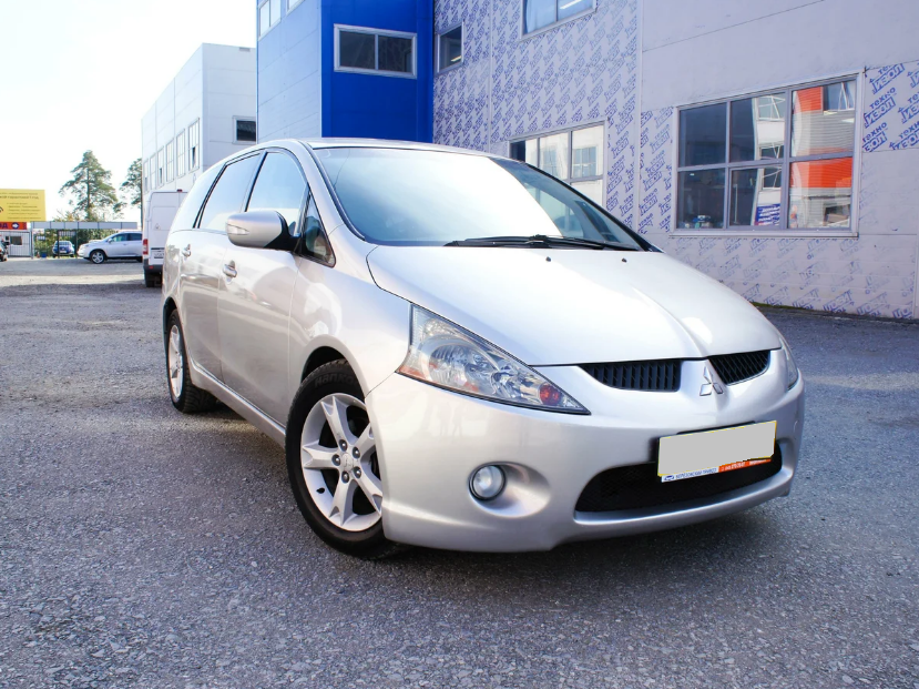 Mitsubishi Grandis. Источник иллюстрации - auto.ru