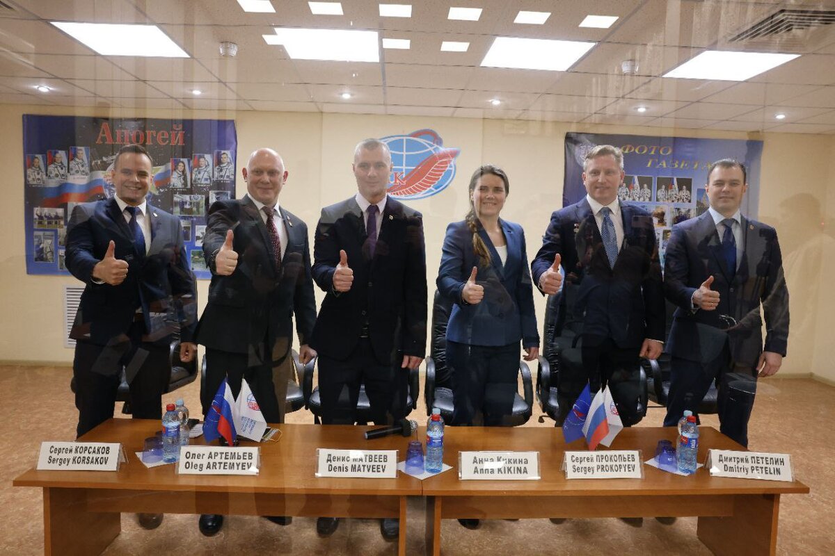 Первый за долгие годы полностью российский экипаж МСК.