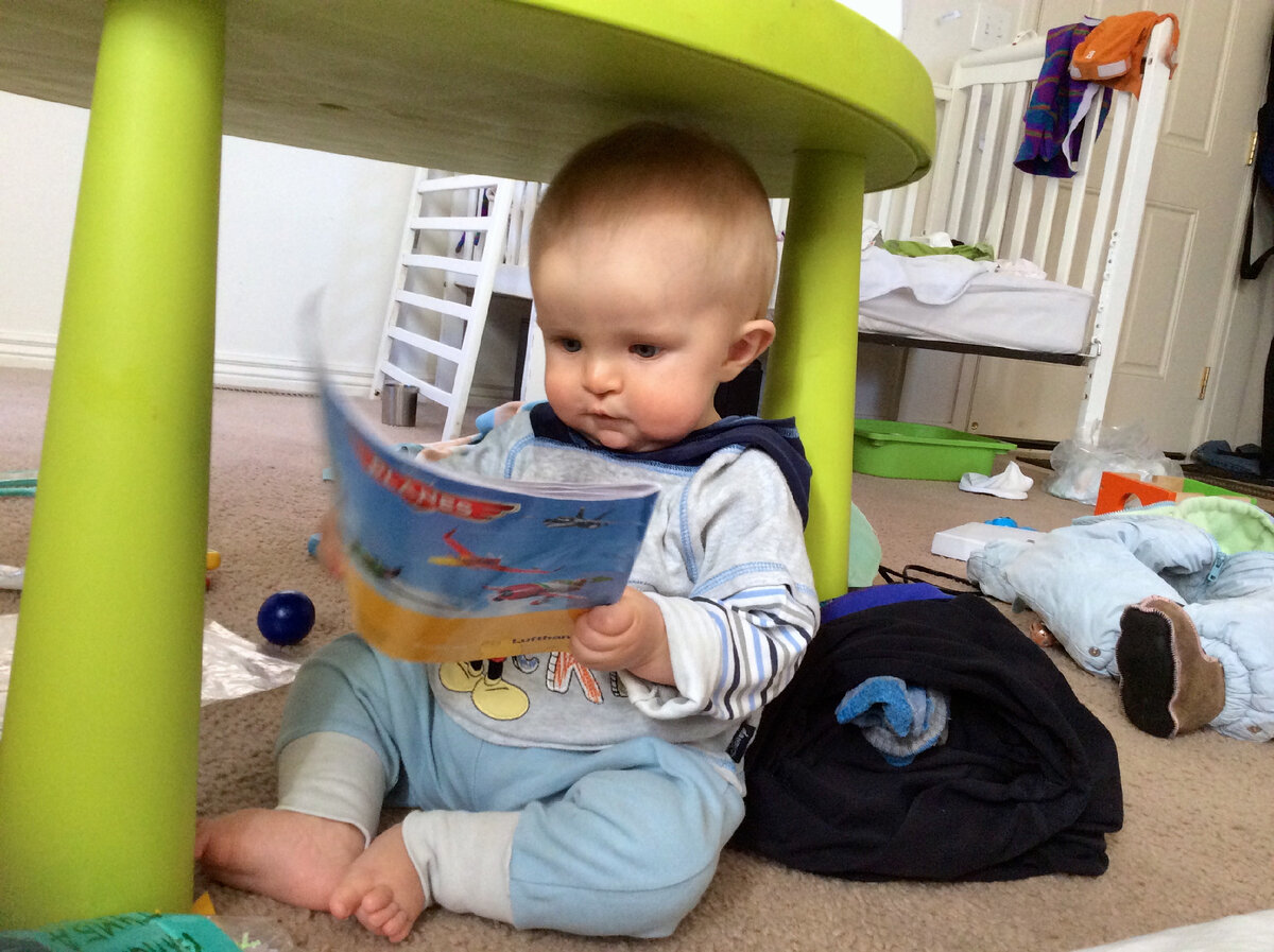 Тут Петя совсем малыш