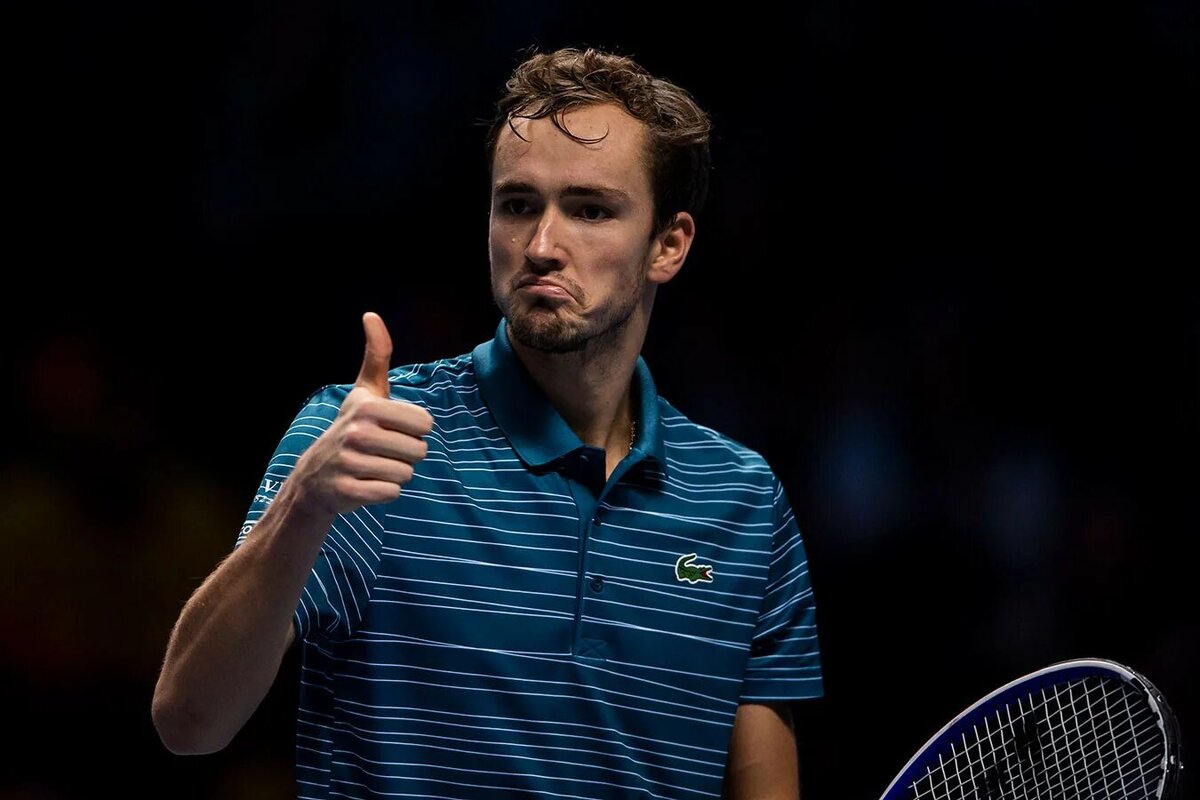 Даниил Медведев в своей карьере уже выиграл все главные турниры второй половины сезона. Осталось лишь забрать титул первой ракетки в конце года. 