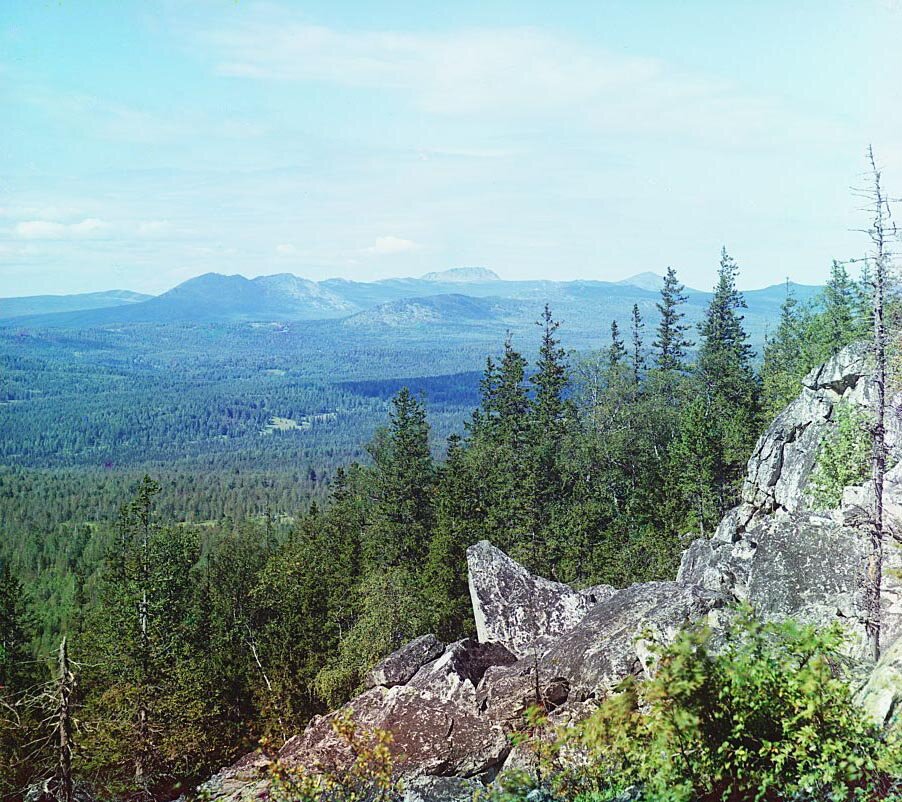 С. М. Прокудин-Горский. Гора Таганай. С Александровской сопки. Лето 1910 года (фотография с сайта http://www.prokudin-gorskiy.ru/image.php?ID=1051) 