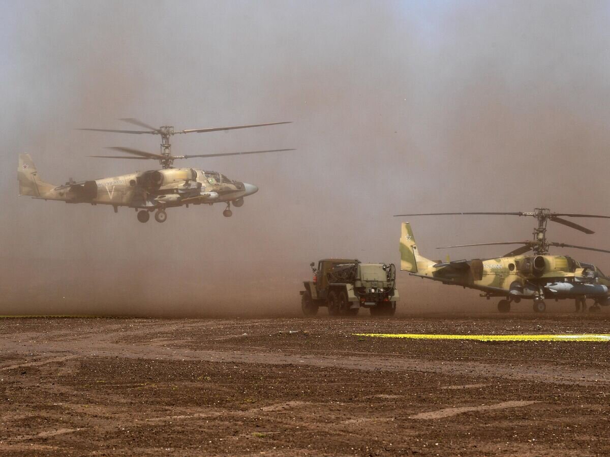    Ударные вертолеты Ка-52 ВКС России© РИА Новости / Кирилл Нортон