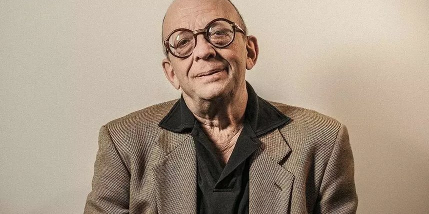    Леонид Володарский.