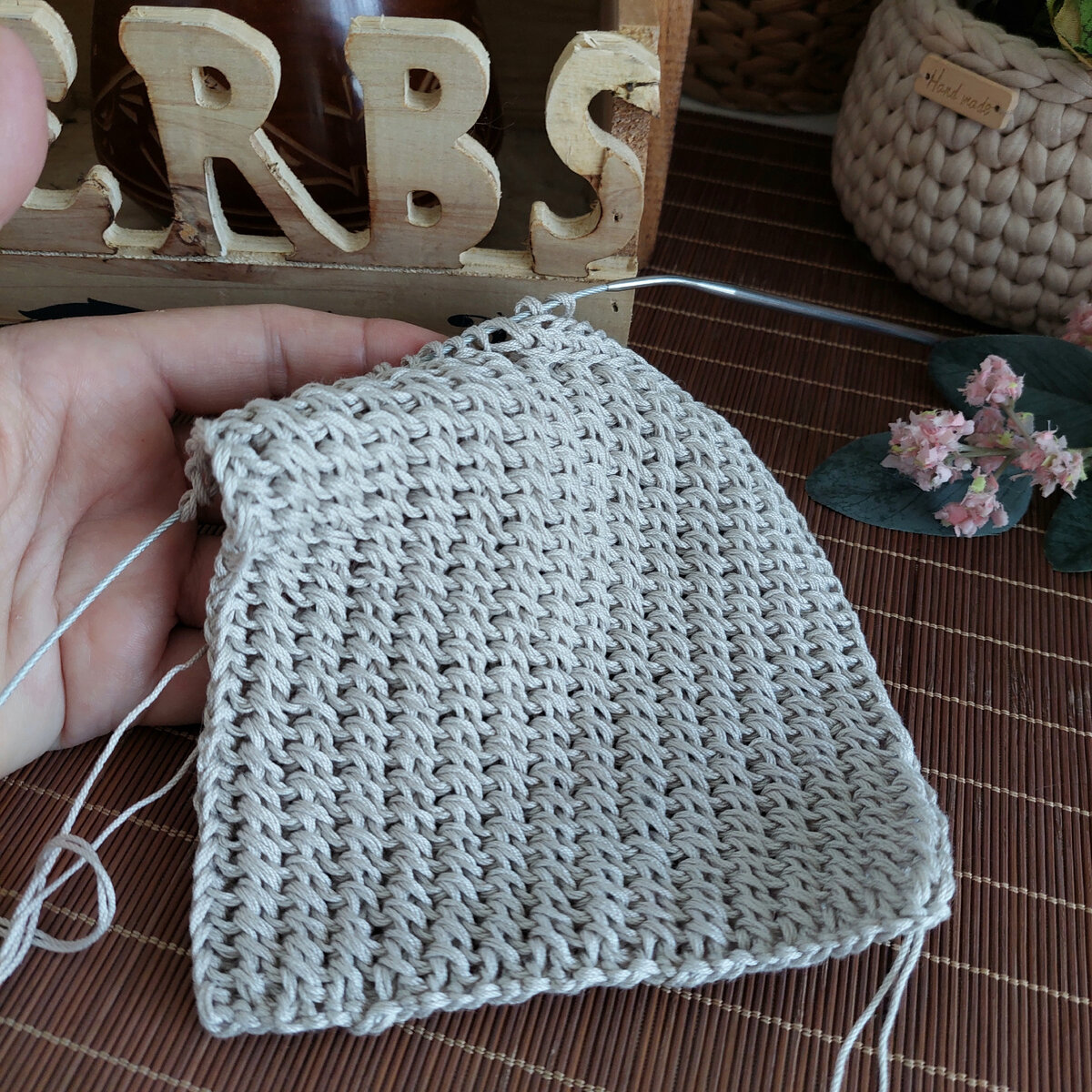 Двухсторонний плотный узор.