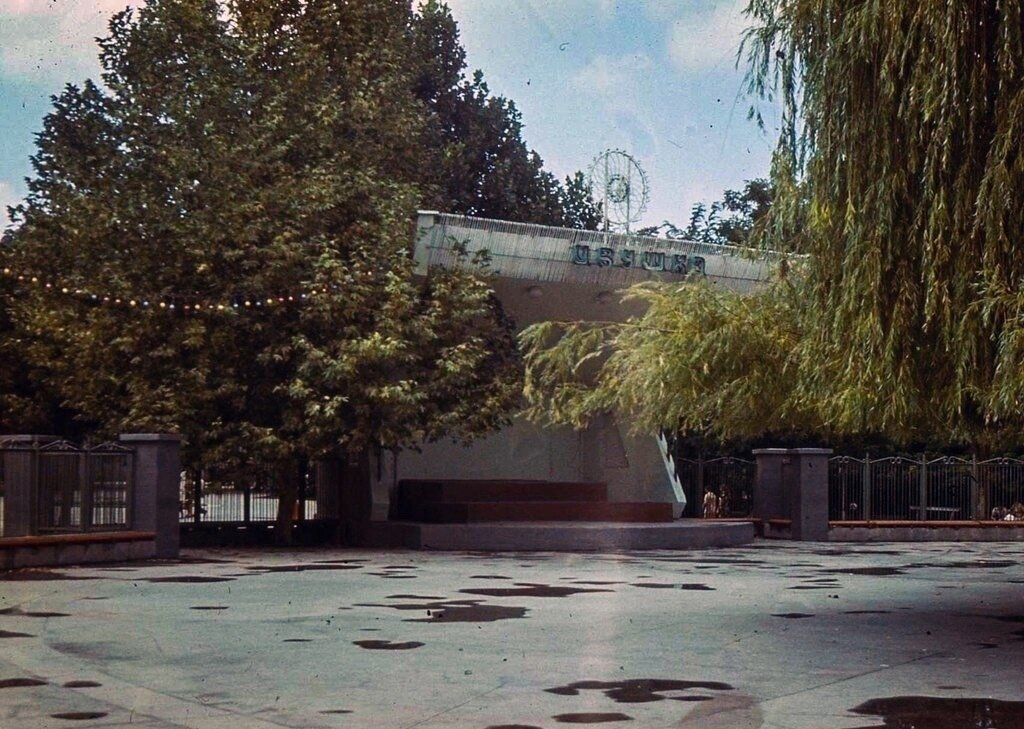 Танцплощадка "Ивушка"