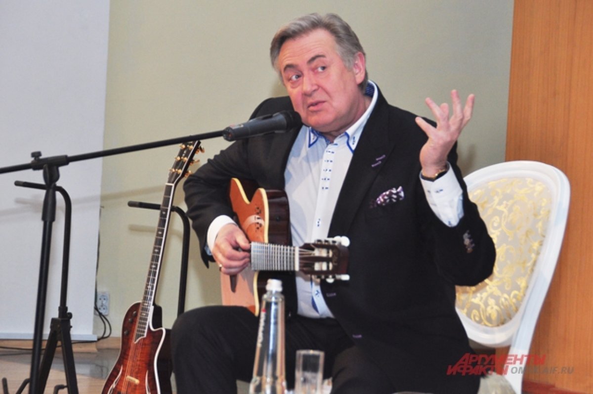    Юрий Стоянов не подтвердил сообщения о своей госпитализации