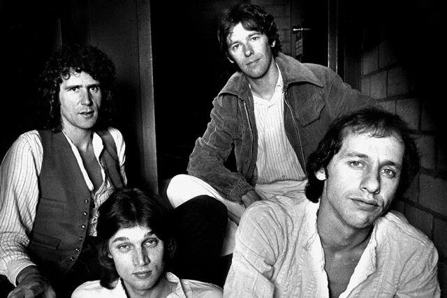 DIRE STRAITS
