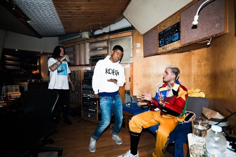 Smokeasac, iLoveMakonnen и Lil Peep в студии.