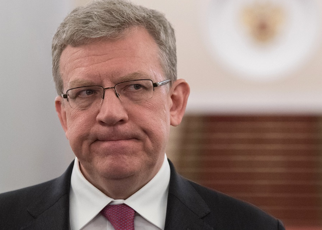 У нас в России нет чувства налогоплательщика, то есть вас почему-то мало интересует, куда тратят деньги. Чтобы спросить в своем районе, в своей области, почему не отремонтированы дороги, нужно понимать как вообще деньги распределены.