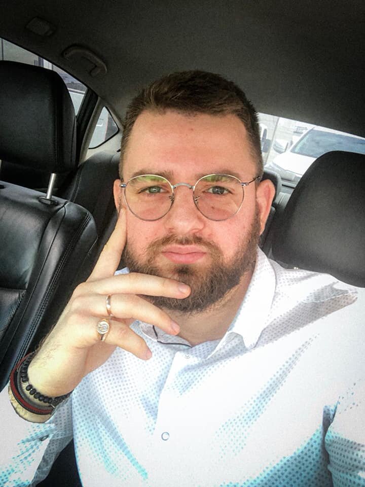 Семья-структурная единица стабильного, здорового социума, главный элемент солидарного общества. Семья главный механизм передачи традиции. Семья-это первый в жизни человека опыт любви. Сохранение народа, культуры, языка, государства- все это осуществляется при посредстве семьи!