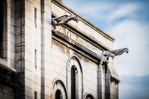 https://unsplash.com/photos/B0sAjqnp1Q8