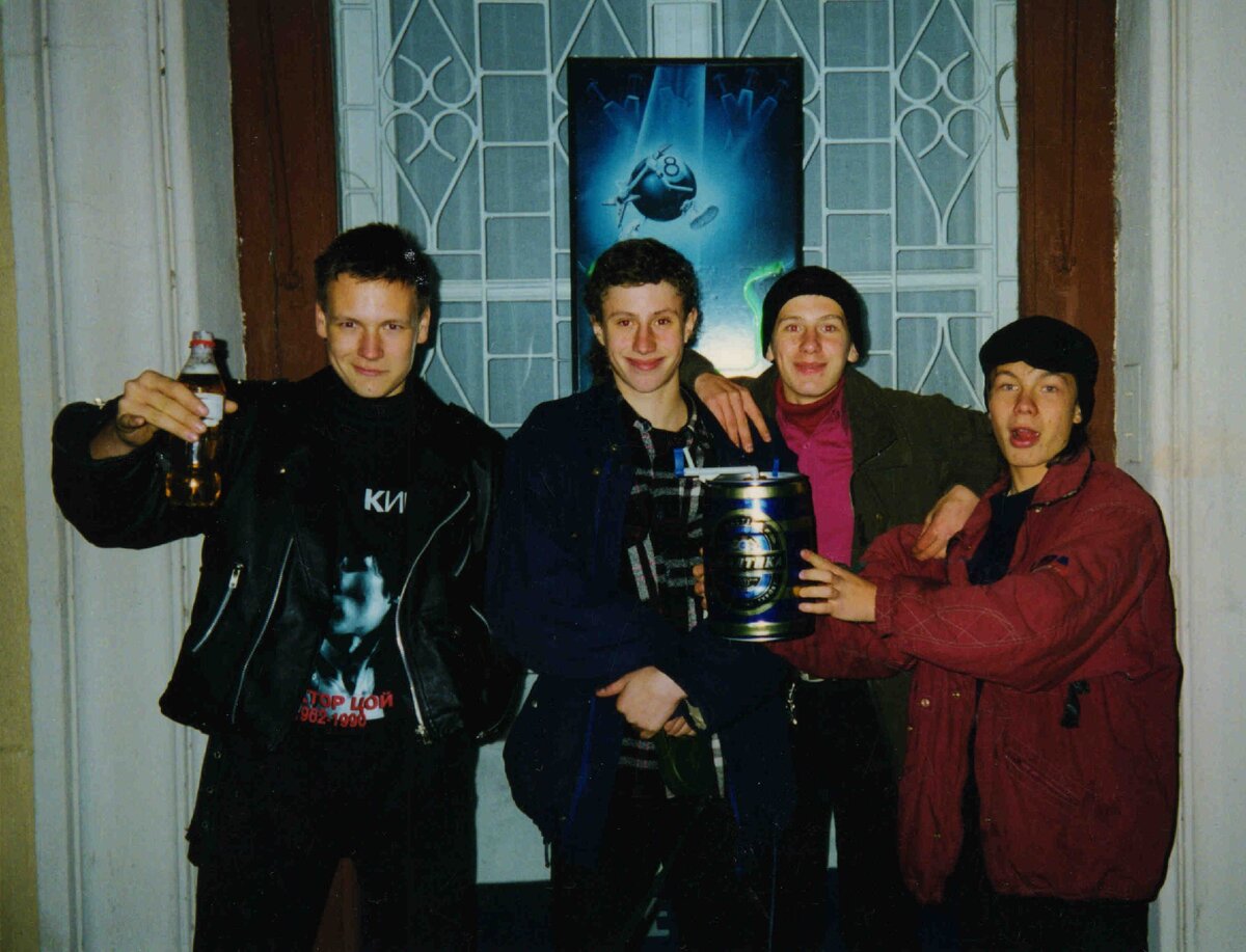 Я крайний слева)