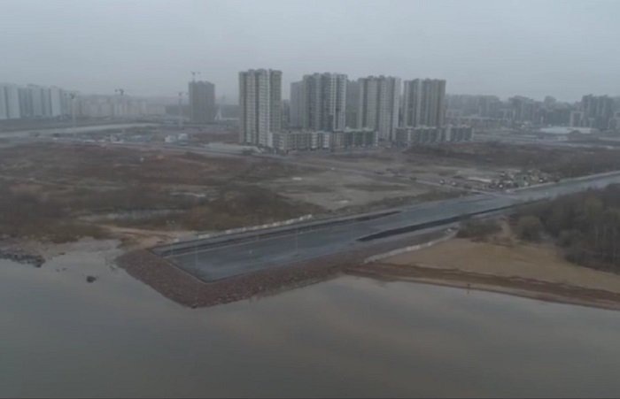 Строительство дороги на Жемчужном пляже. Фото из ВК-группы "Защитим Жемчужный берег" 