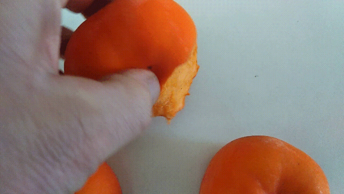 Не хурма, а настоящая ледышка