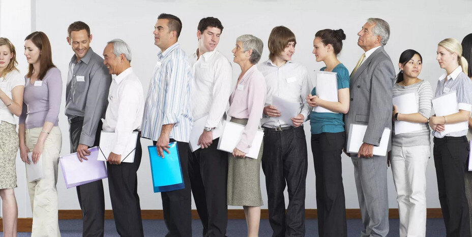 Чего только люди не придумают для комфортной жизни. Когда доступно многое, всё равно хочется ещё чуть-чуть, чтобы стало совсем хорошо. Если на это "чуть-чуть" есть спрос, то будет и предложение.-4