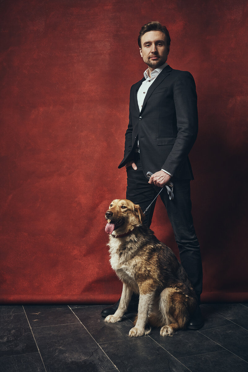 С Айвой снимался Иван Булкин, директор по развитию бизнеса Faberlic