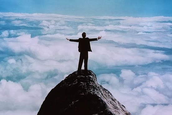 Мы слишком долго сидели и наблюдали за происходящим, тихо осуждая, сидя на диване. Пришла пора, что-то изменить в своей жизни, а что менять решать вам...