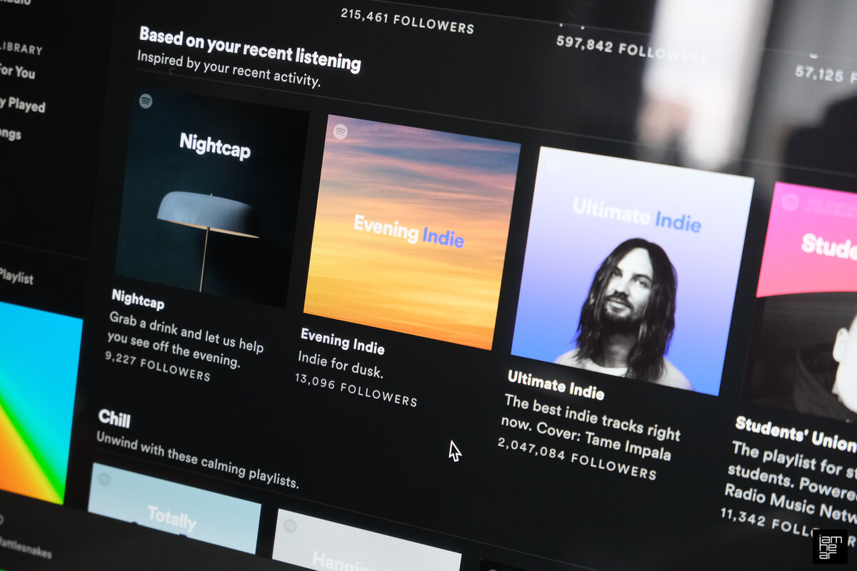 Почему spotify. Российские стриминговые сервисы музыки. почему спотифай лучше. стриминговое вещание. queen кол во прослушиваний в spotify.