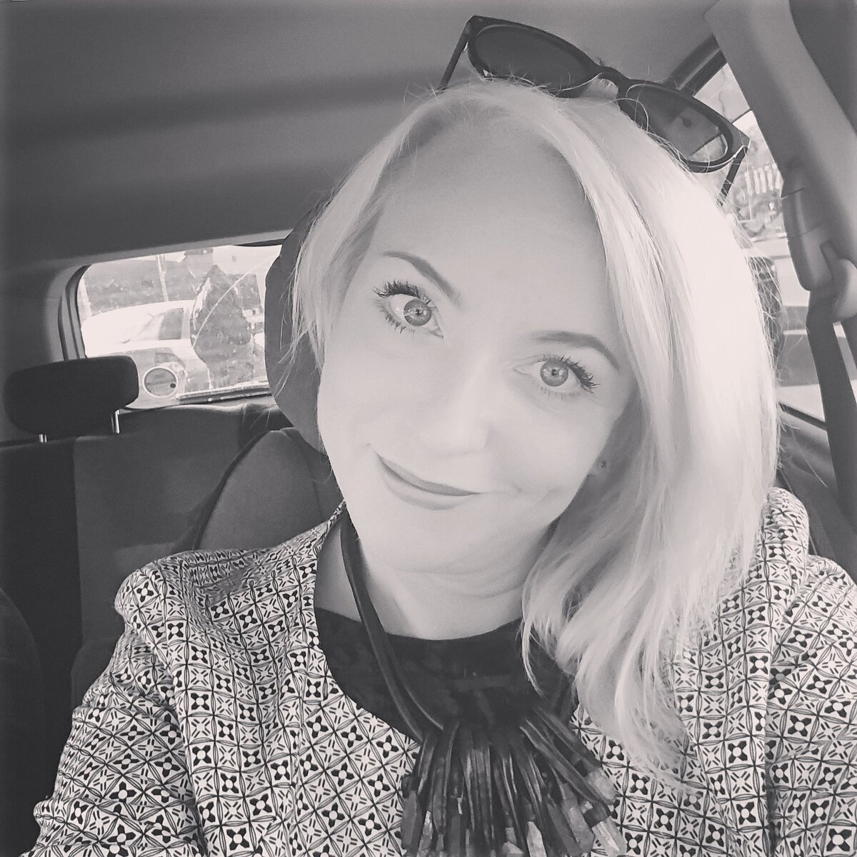 Личный архив "Блондинка вправе" Саховская О.В.