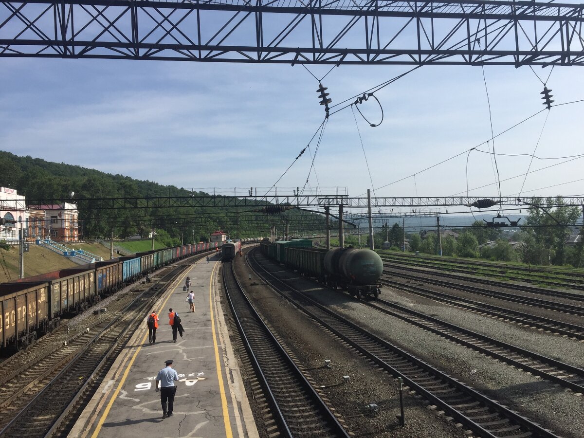 Поезд находка хабаровск. Облучье Хабаровск. Облучье ЖД. Облучье поселок станция Железнодорожная. Облучье город.