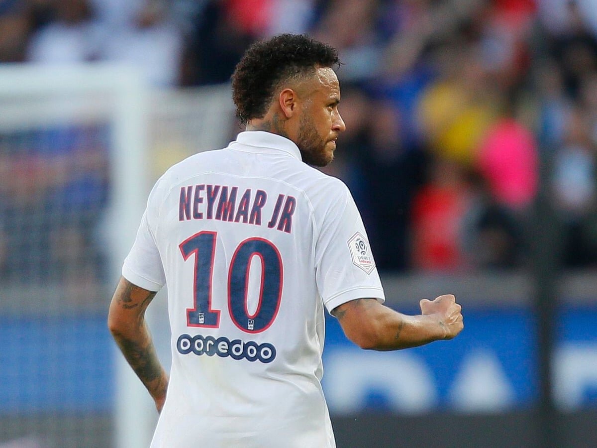 Экс-нападающий «Барселоны» поговорил о трансферных перспективах каталонского клуба. 