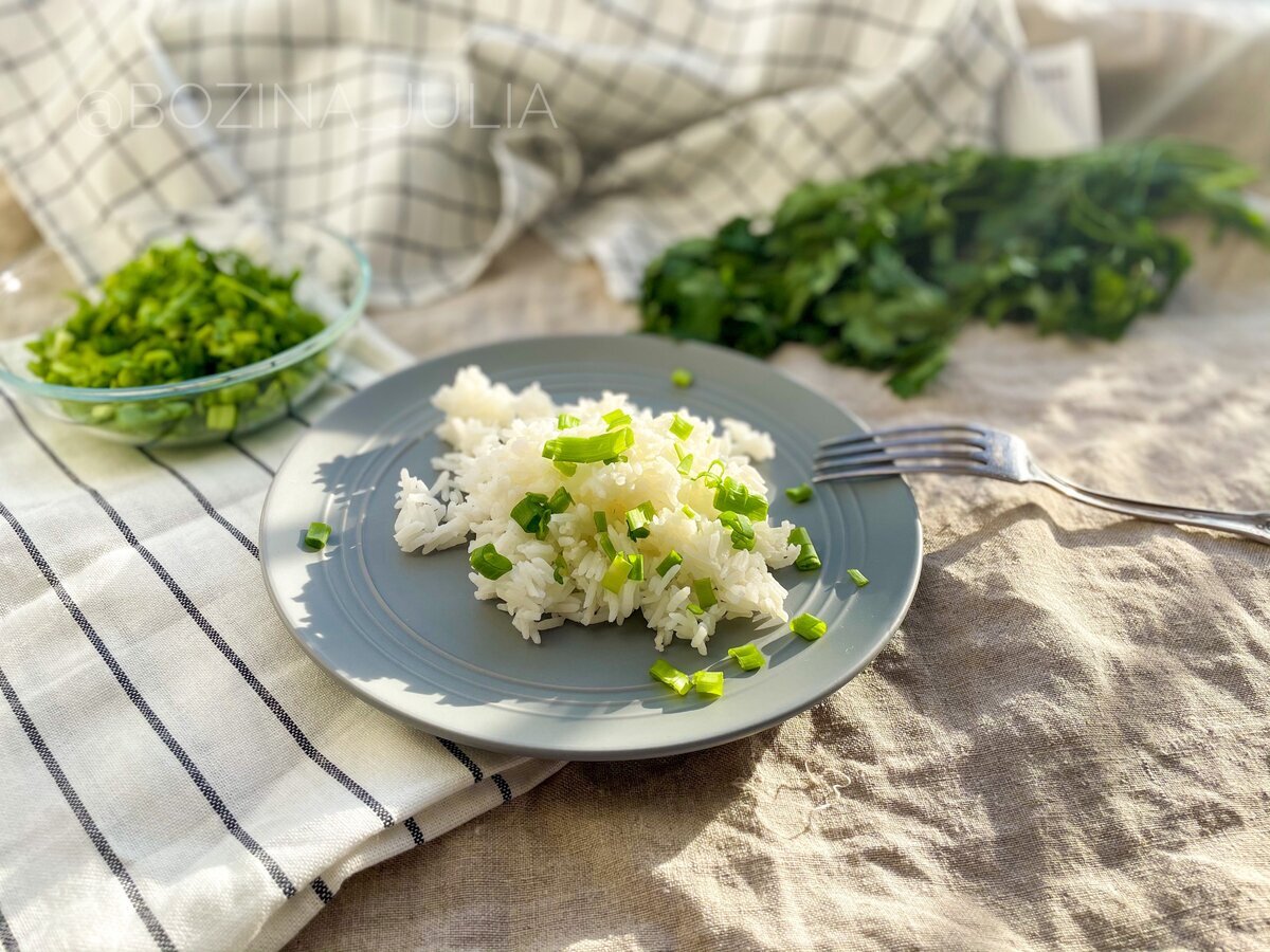 Рассыпчатый рис подойдет и к курице, и к мясу, и к рыбе