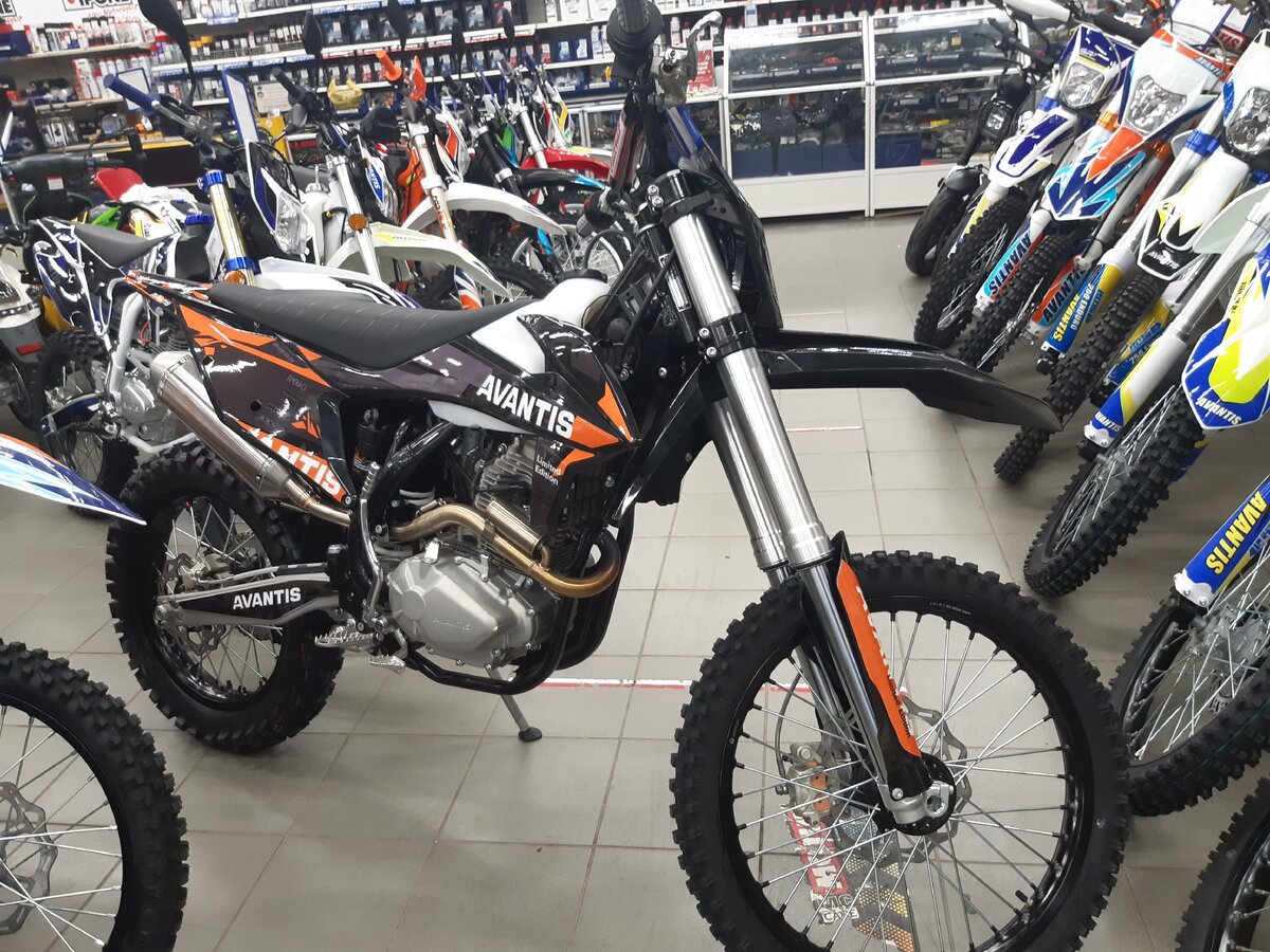 Абсолютная новинка 2021 года Enduro 250 Carb