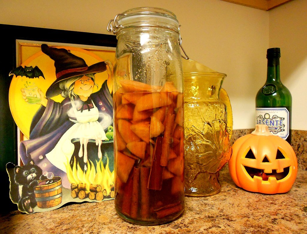 Кухонная ведьма (источник фото - https://flic.kr/p/b71pov)