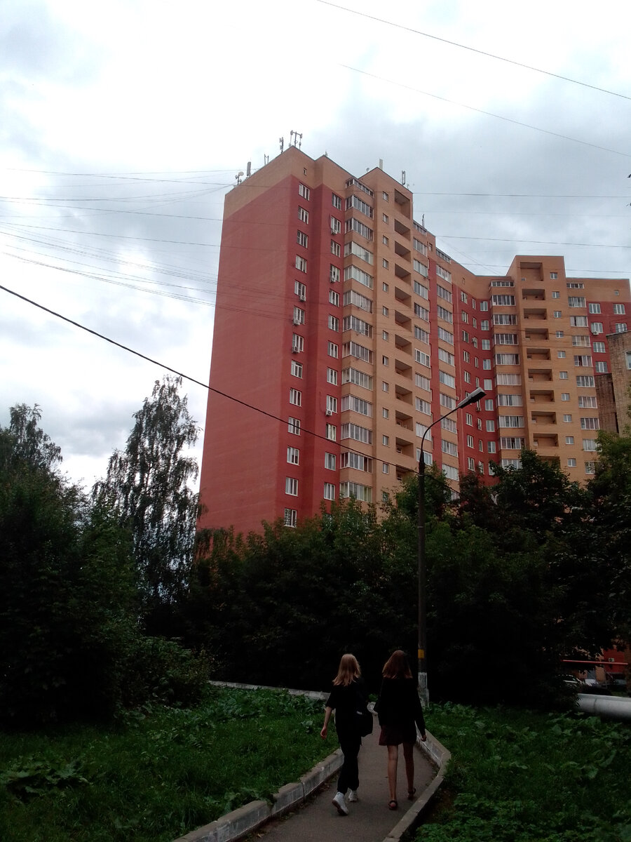 Прекрасный район. Много зелени.